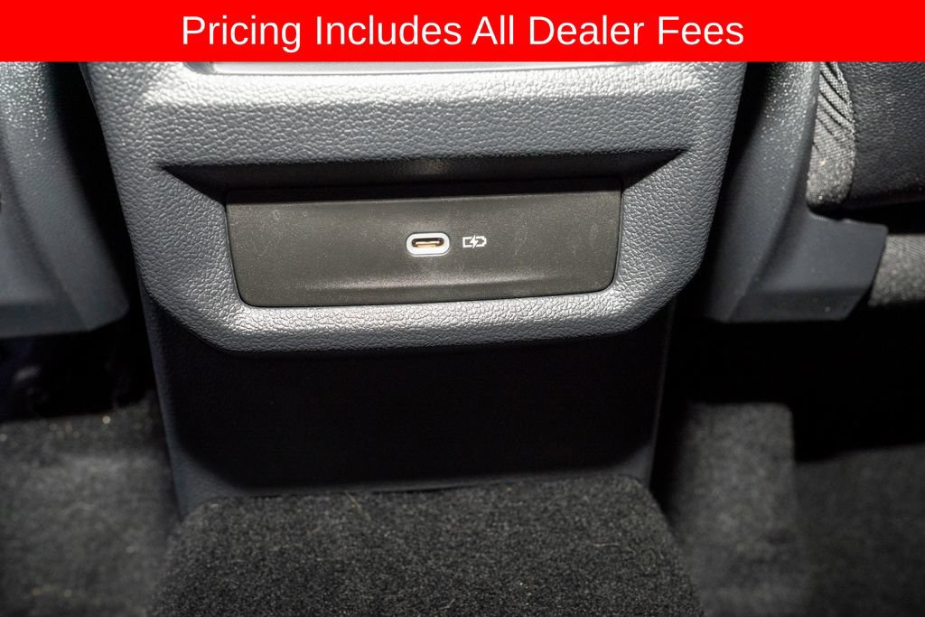 Used 2022 Volkswagen Taos SE FWD image 7