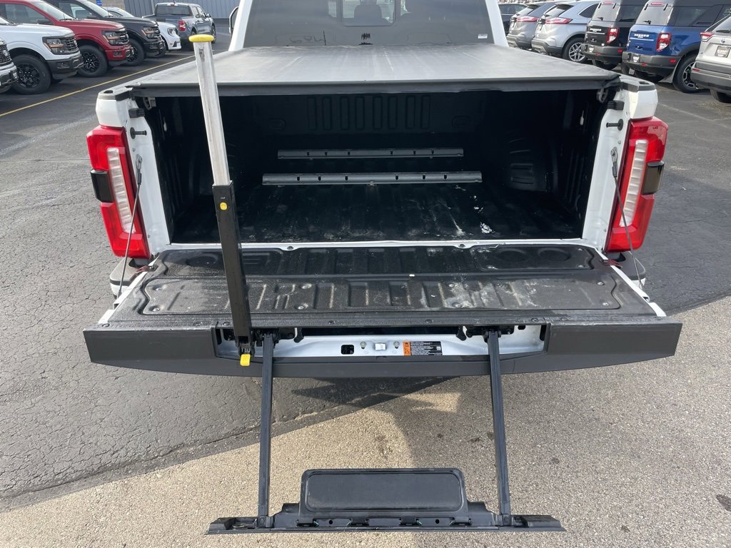 Used 2023 Ford F350 Lariat w/ Lariat Ultimate Package image 37