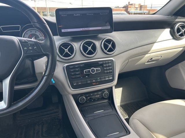 Used 2015 Mercedes-Benz GLA 250 4MATIC image 14