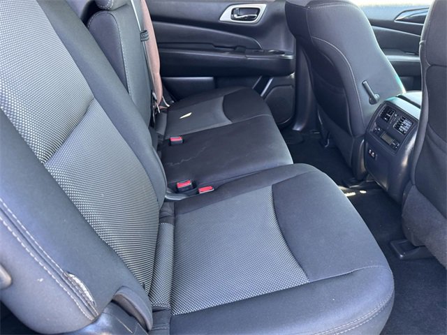 Used 2020 Nissan Pathfinder SV image 7