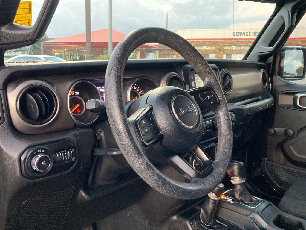 Used 2018 Jeep Wrangler Unlimited Sport AWD/4WD image 9