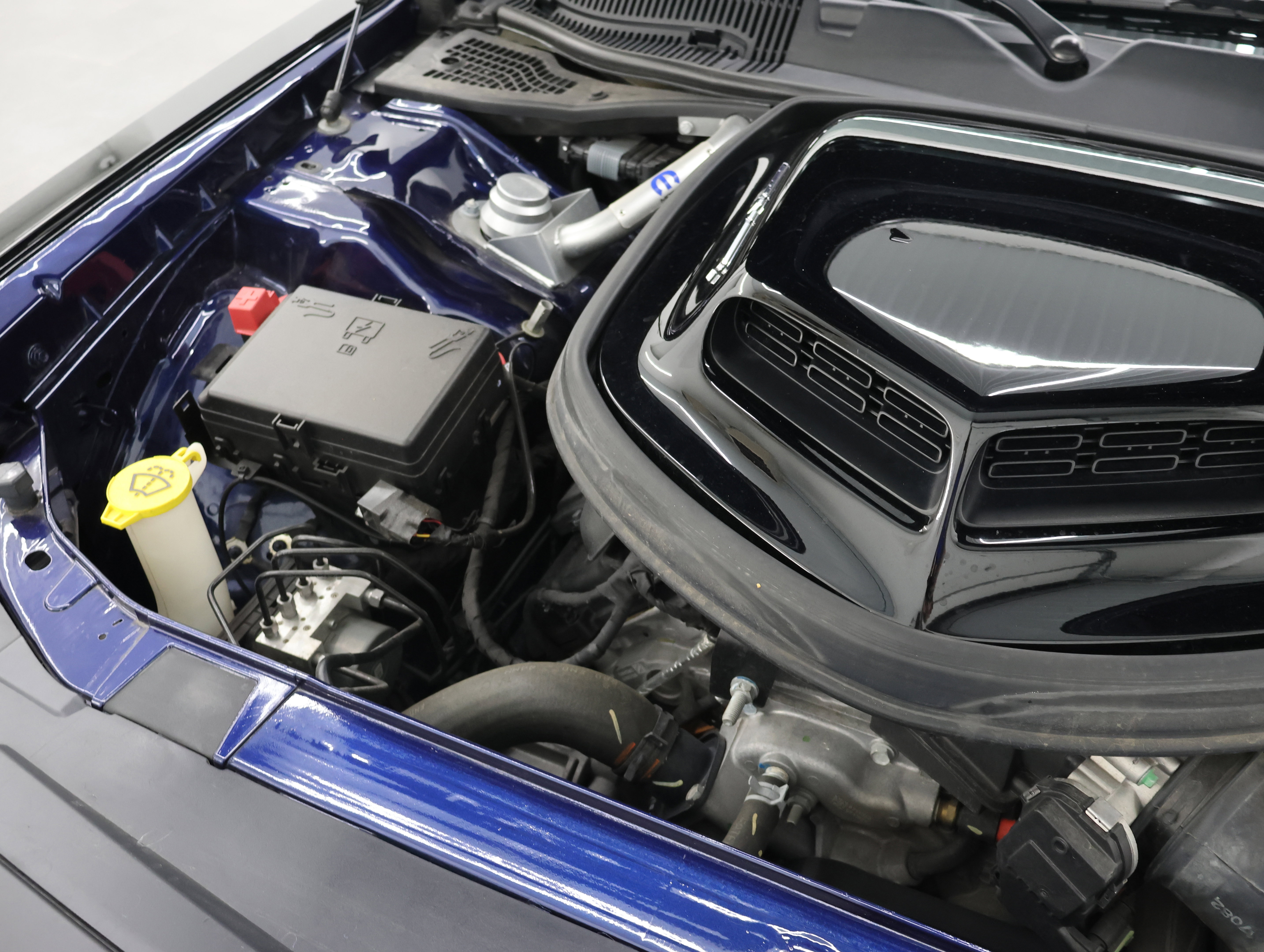 Used 2017 Dodge Challenger R/T Scat Pack RWD image 18