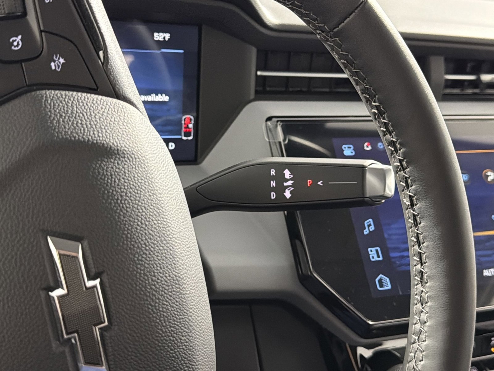 New 2027 Chevrolet Bolt LT w/ Comfort Package FWD image 22
