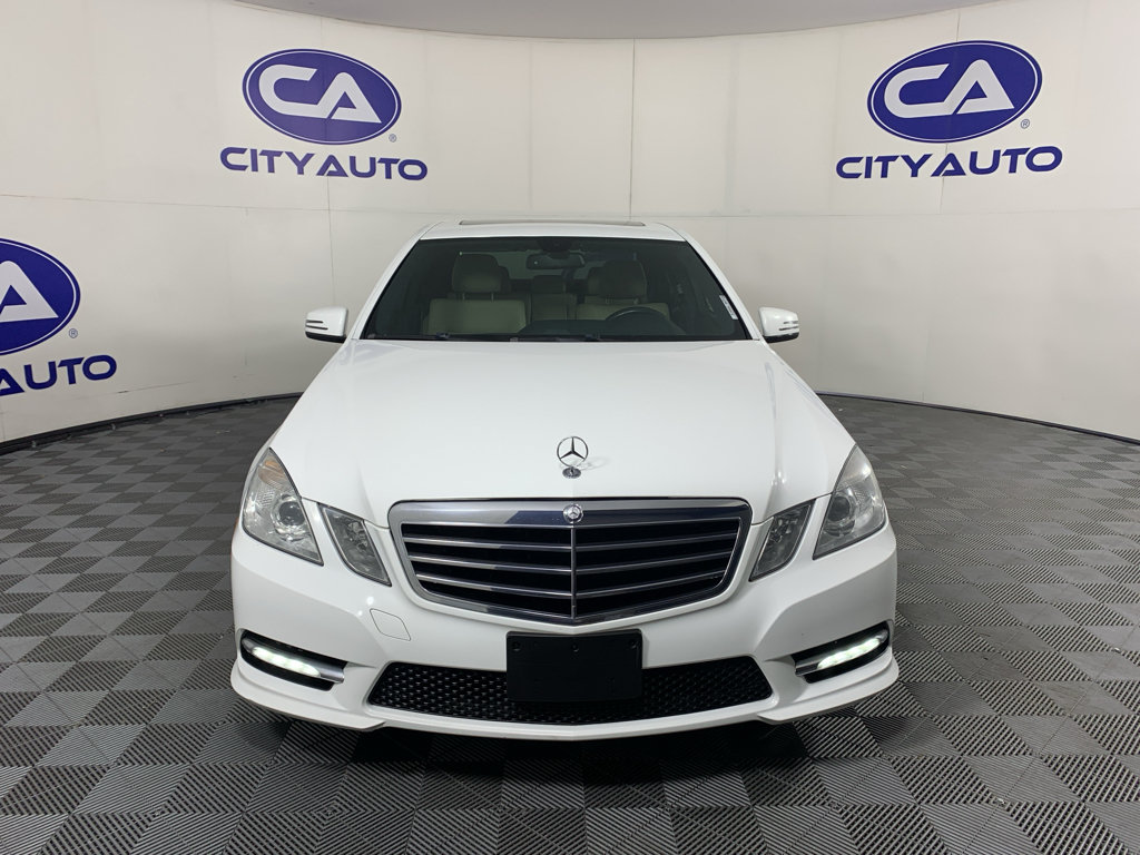 Used 2013 Mercedes-Benz E 350 4MATIC Sedan image 9