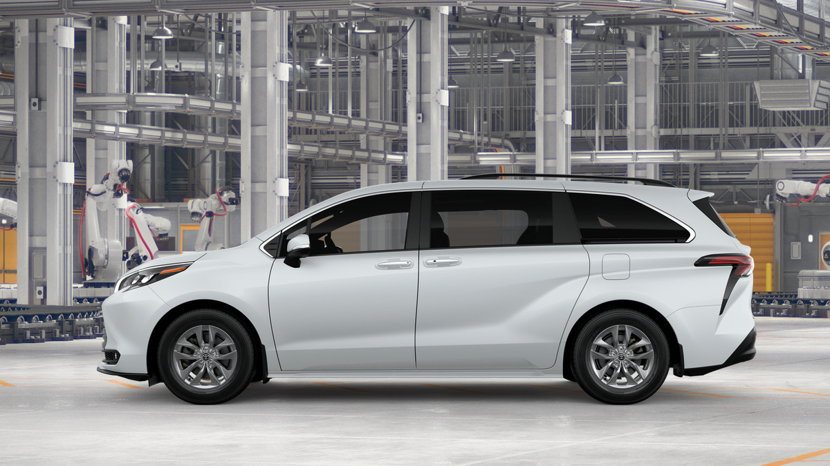 New 2026 Toyota Sienna XLE AWD/4WD image 4