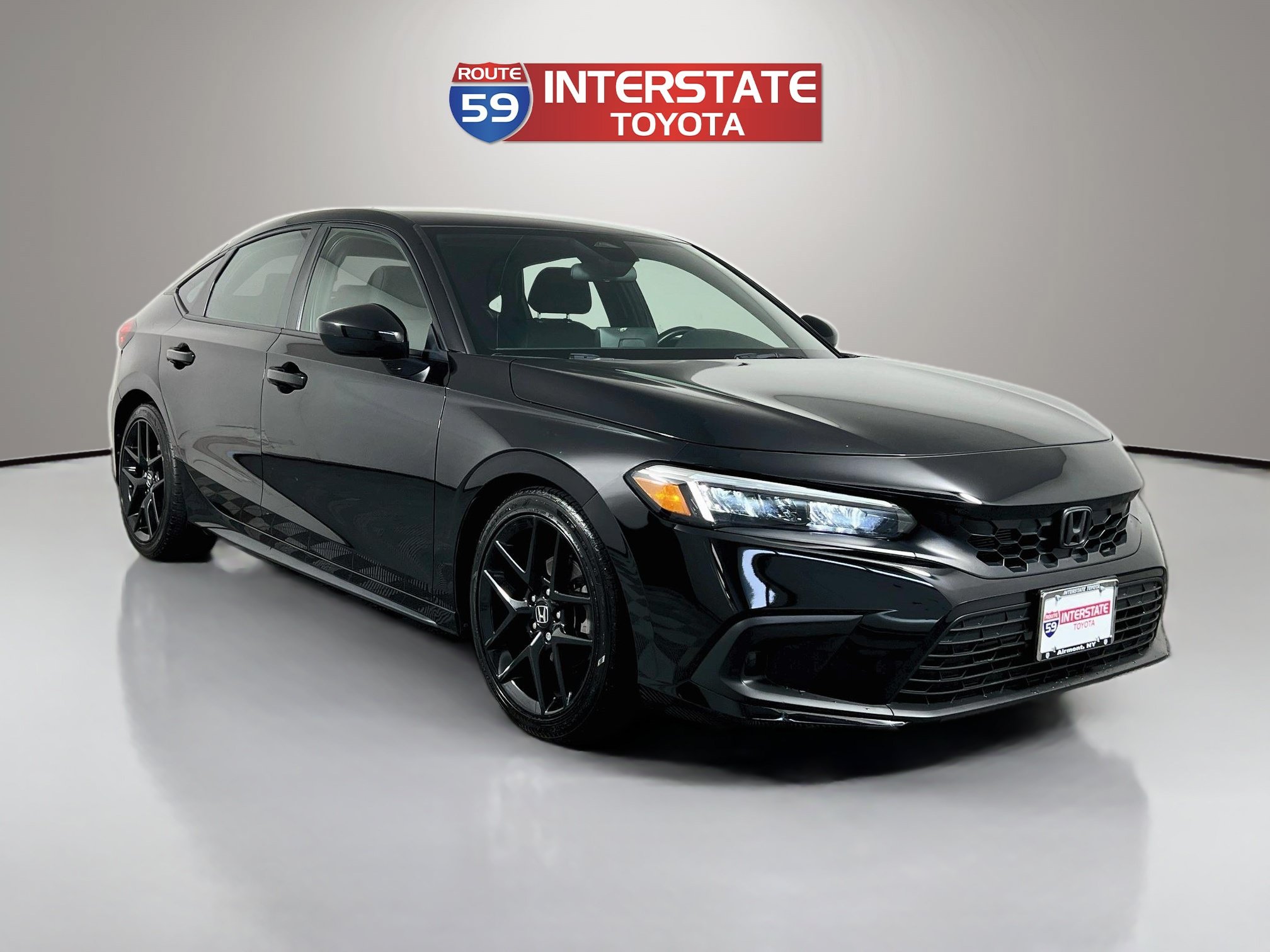 Used 2023 Honda Civic Sport image 1