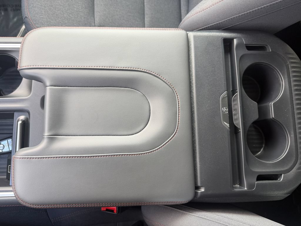 Used 2025 Ford Expedition Max Active AWD/4WD image 35