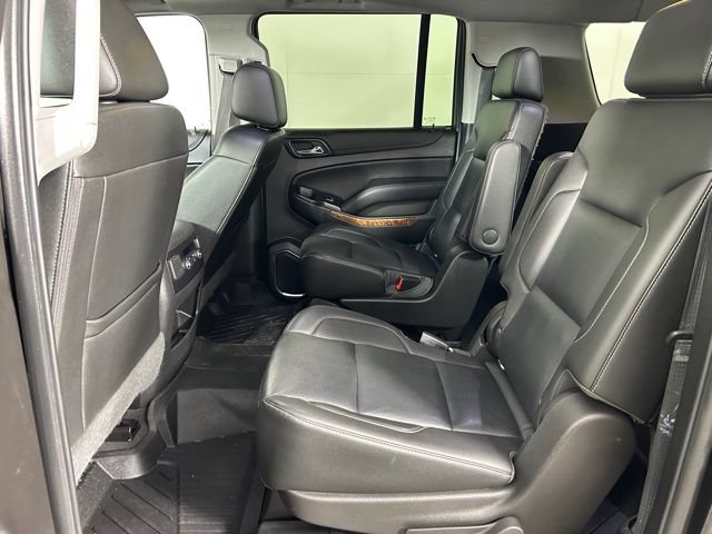 Used 2019 Chevrolet Suburban Premier AWD/4WD image 18