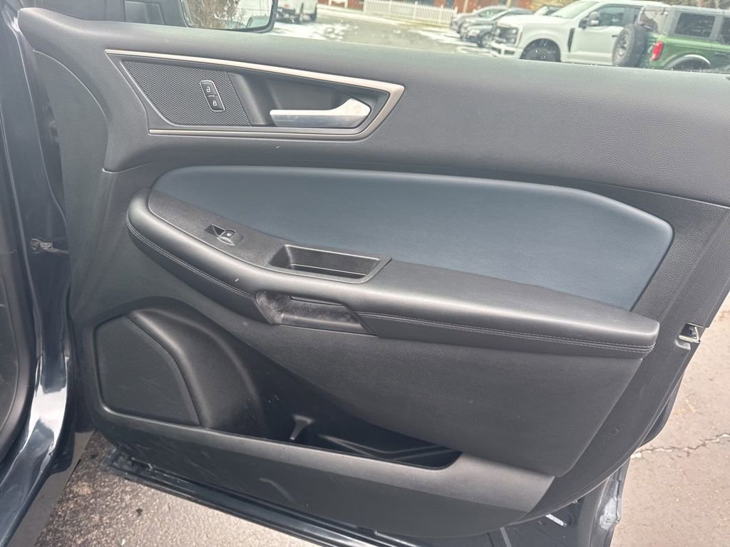 Certified 2022 Ford Edge SEL w/ Sport Appearance Package image 26