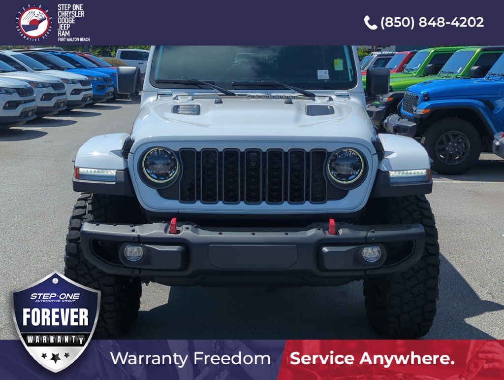 Used 2025 Jeep Wrangler Unlimited Rubicon AWD/4WD image 9