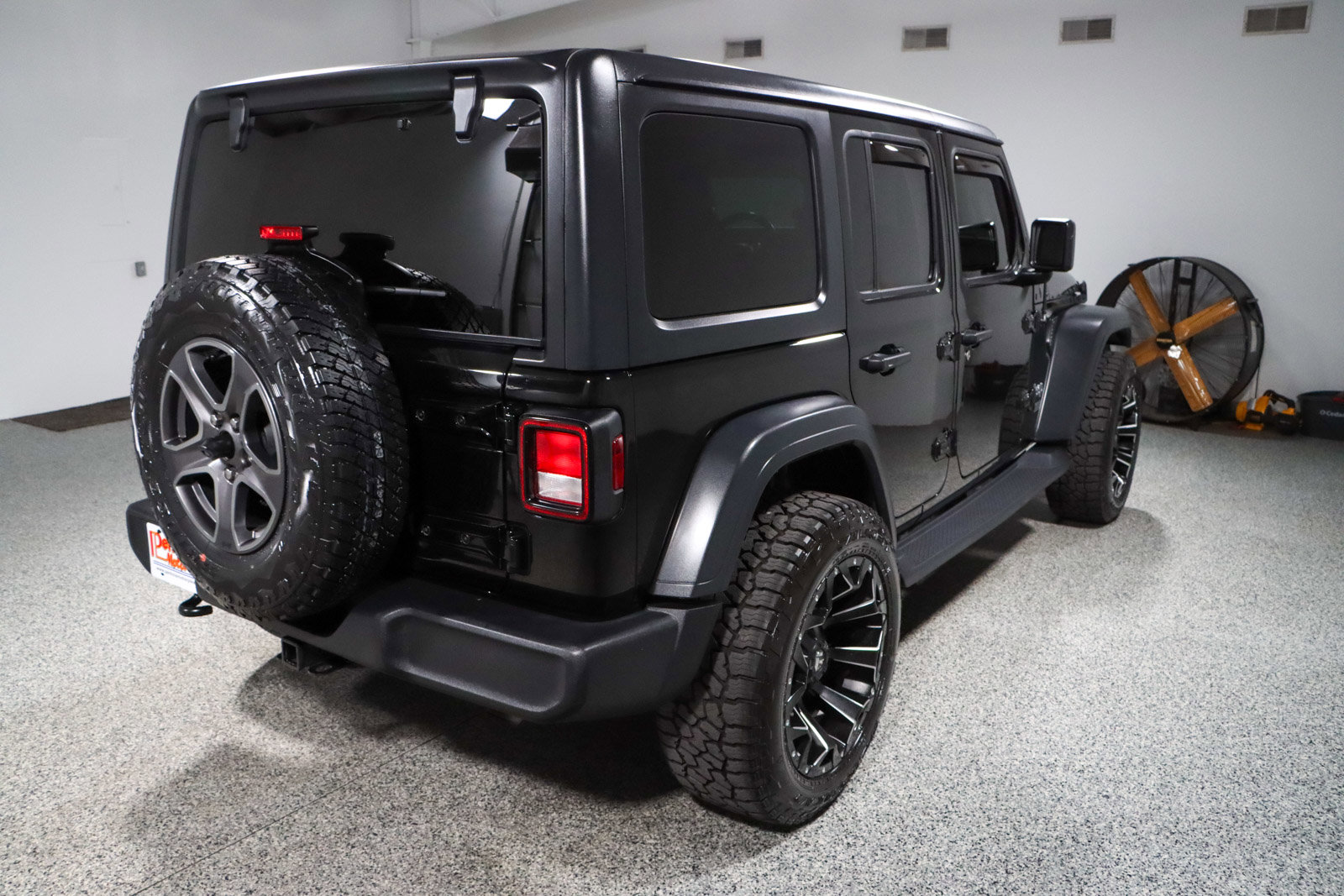 Used 2018 Jeep Wrangler Unlimited Sport S image 7