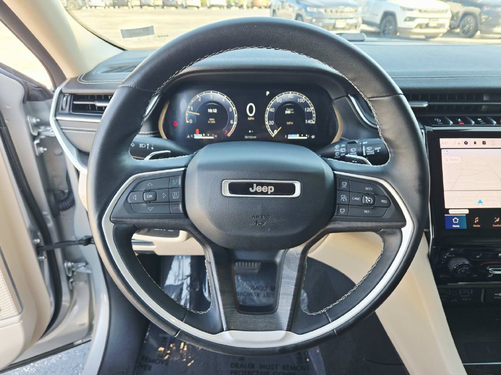 Used 2021 Jeep Grand Cherokee L Limited w/ Luxury Tech Group II AWD/4WD image 21