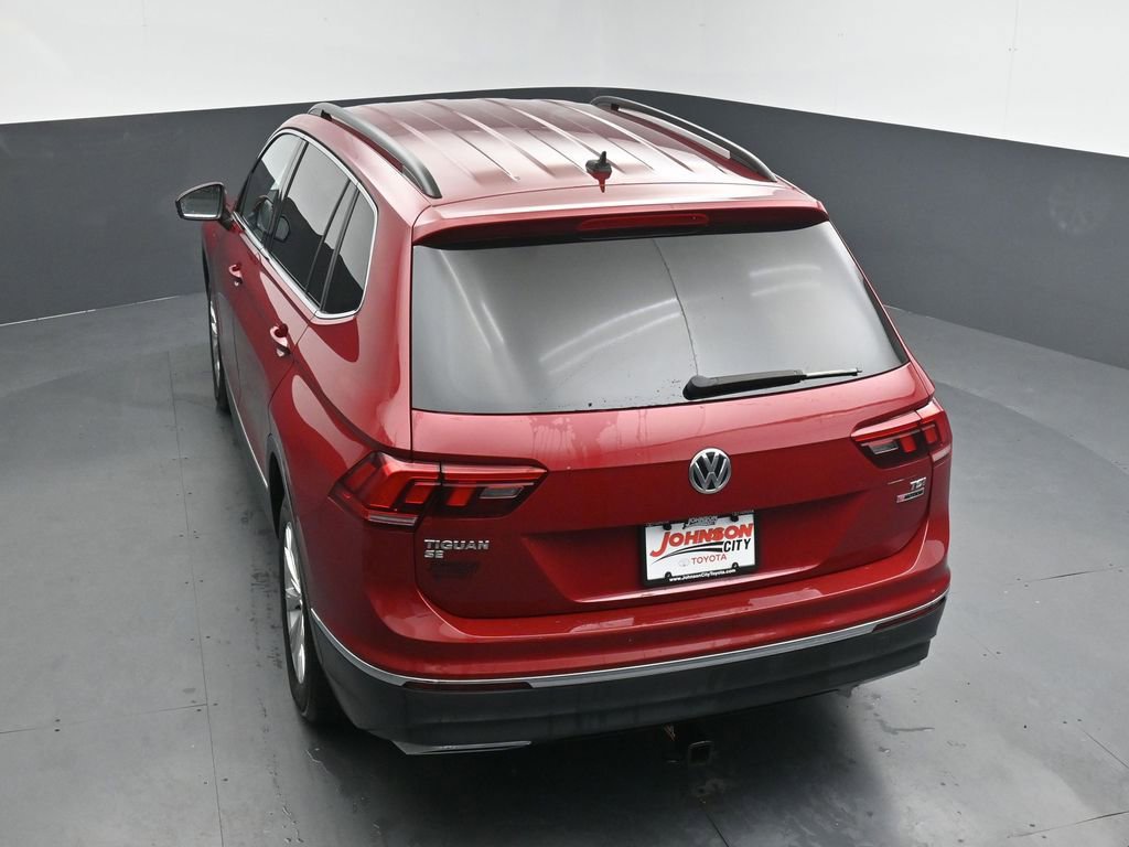 Used 2018 Volkswagen Tiguan SE AWD/4WD image 30