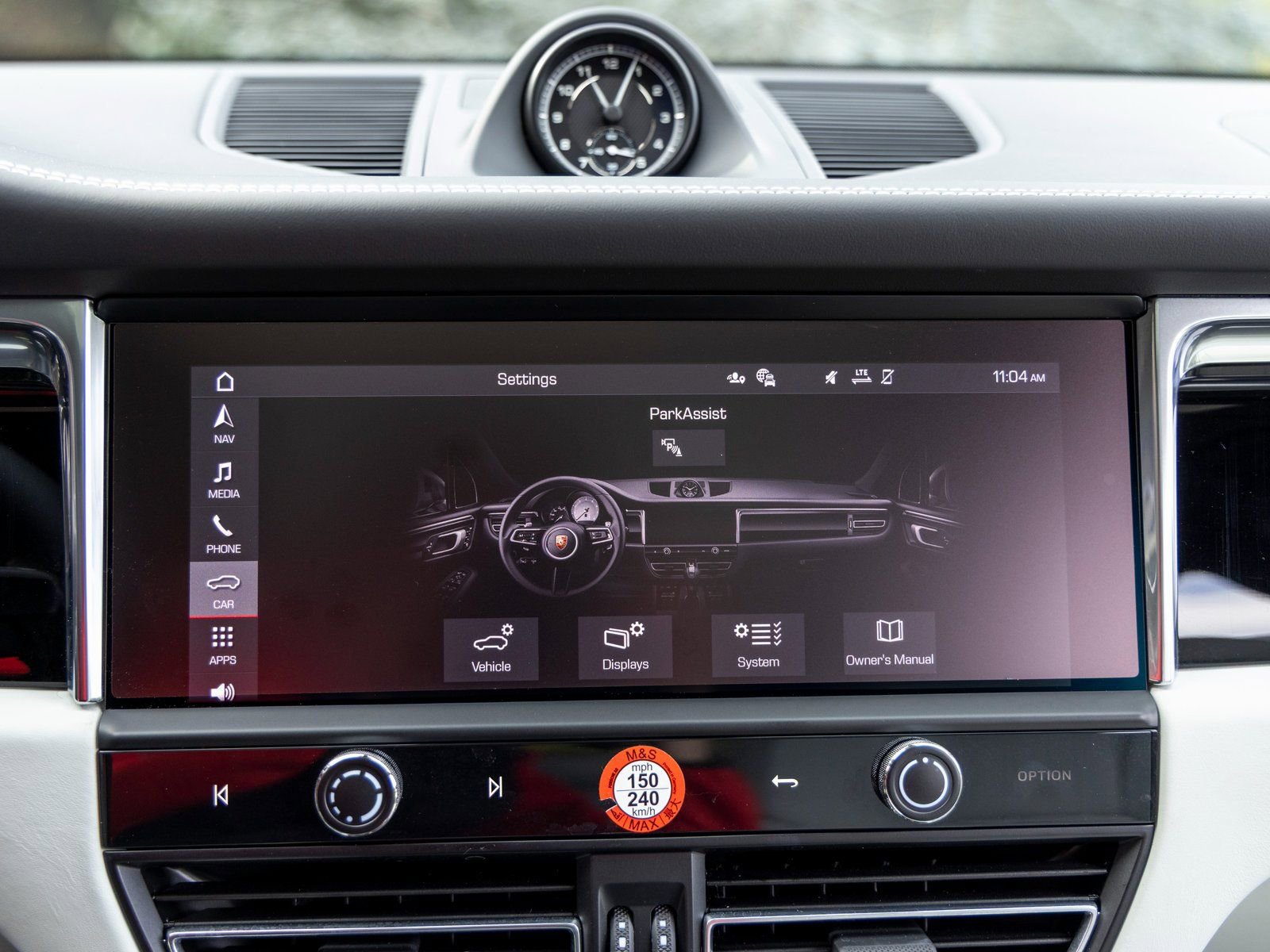 New 2025 Porsche Macan image 39