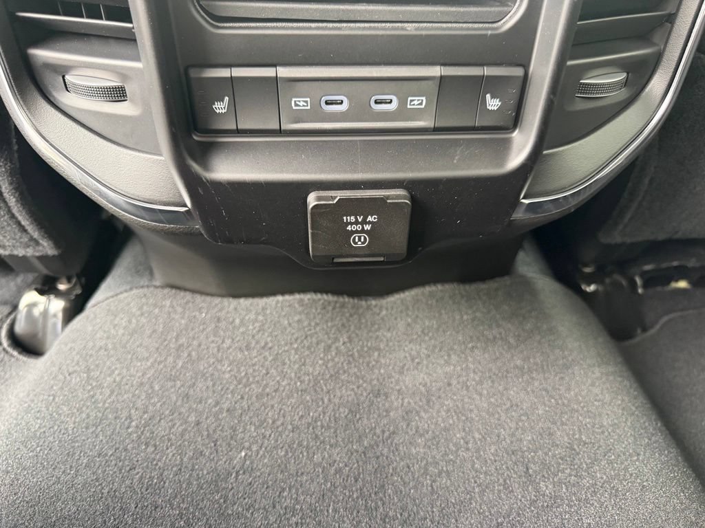 New 2026 RAM 2500 Laramie AWD/4WD image 43