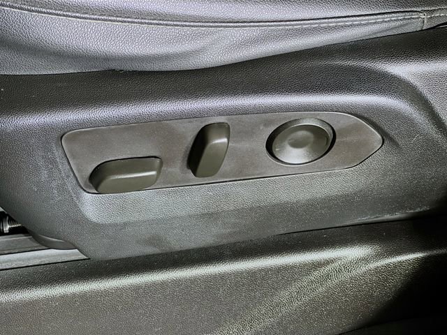 Used 2023 Chevrolet Suburban Z71 w/ Luxury Package image 12