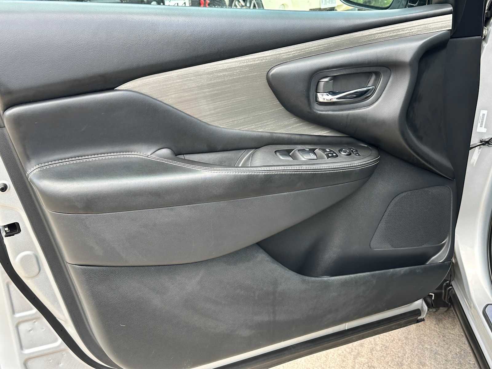 Used 2018 Nissan Murano S image 18