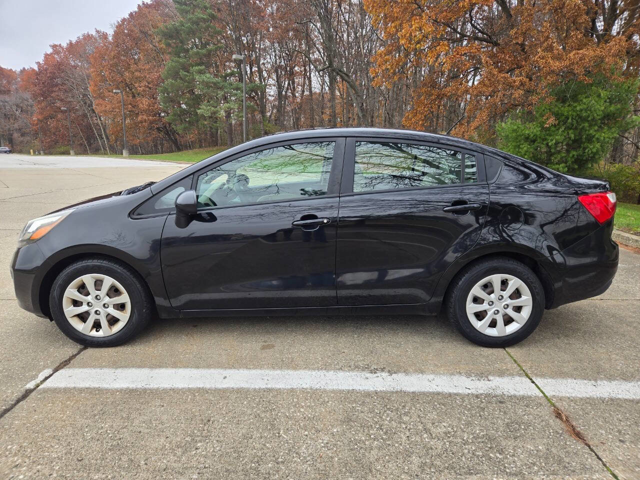 Used 2013 Kia Rio LX w/ PWR Pkg image 4