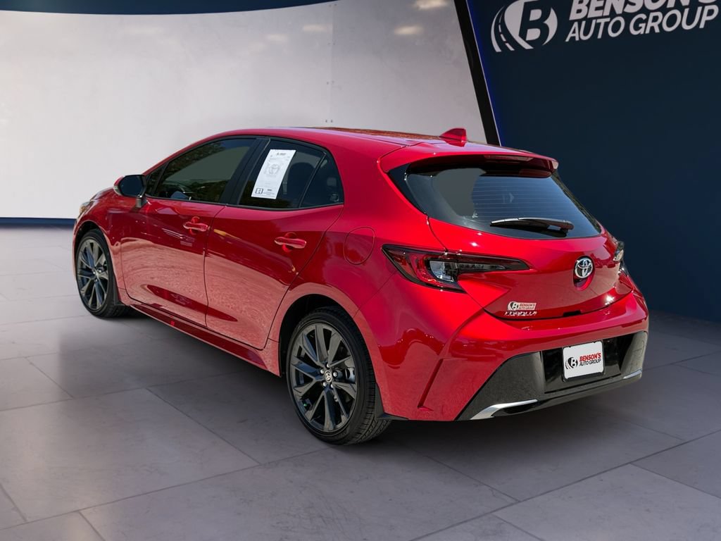 Used 2025 Toyota Corolla XSE FWD image 3