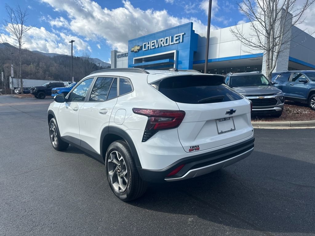 New 2025 Chevrolet Trax LT w/ LT Convenience Package image 31