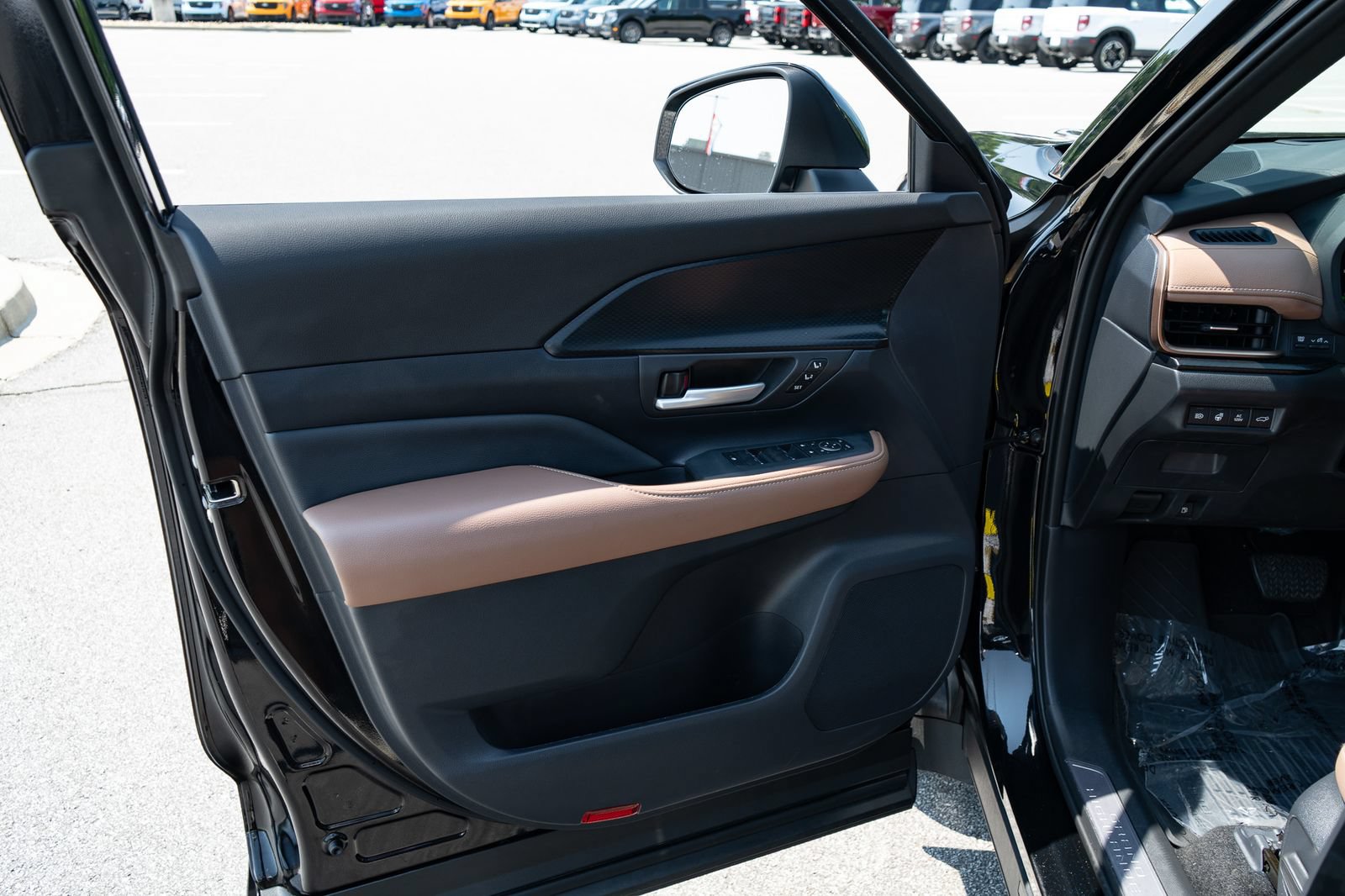 Used 2026 Toyota Grand Highlander AWD Hybrid image 17