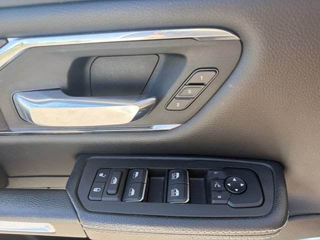 Used 2025 RAM 1500 Laramie AWD/4WD image 39
