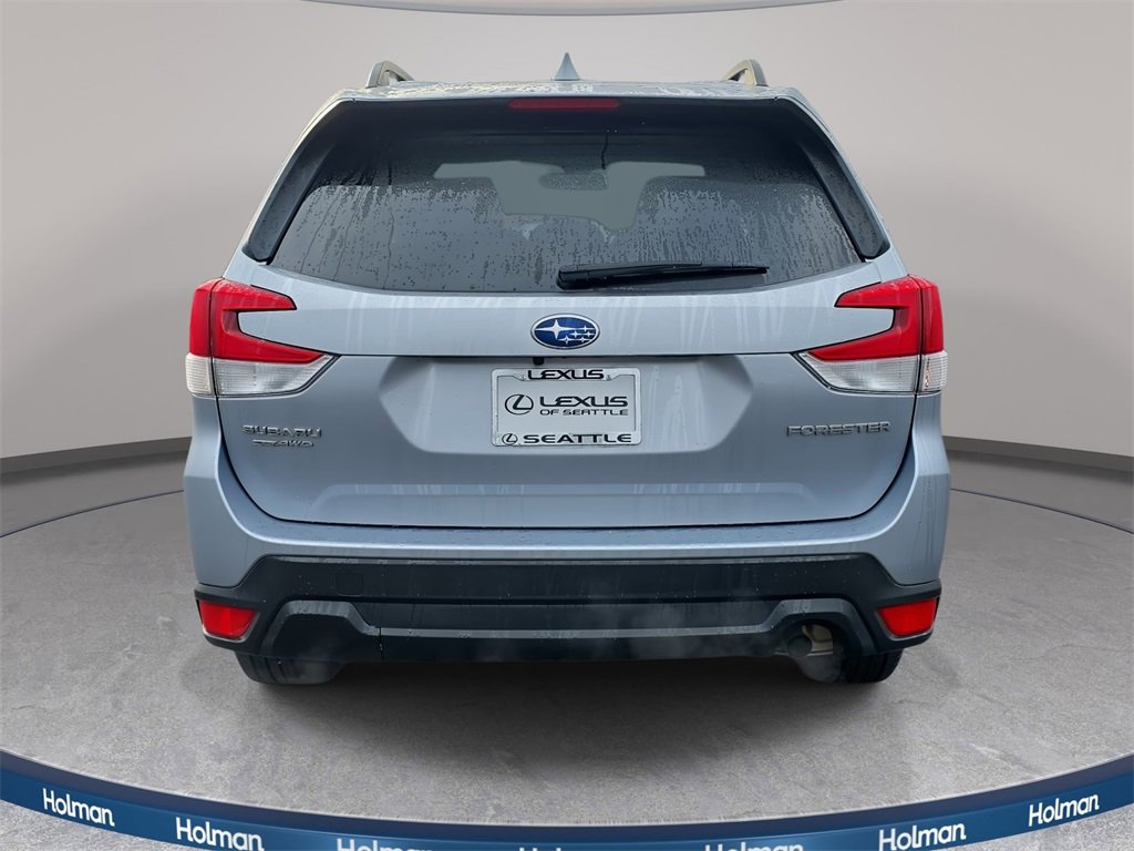 Used 2020 Subaru Forester Premium image 7