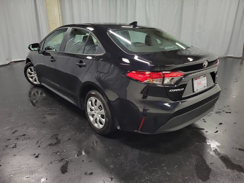 Used 2026 Toyota Corolla LE FWD image 6