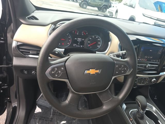 Used 2022 Chevrolet Traverse LS image 14