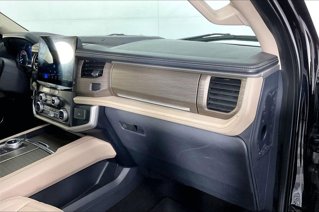 Used 2023 Ford Expedition Max Limited image 22