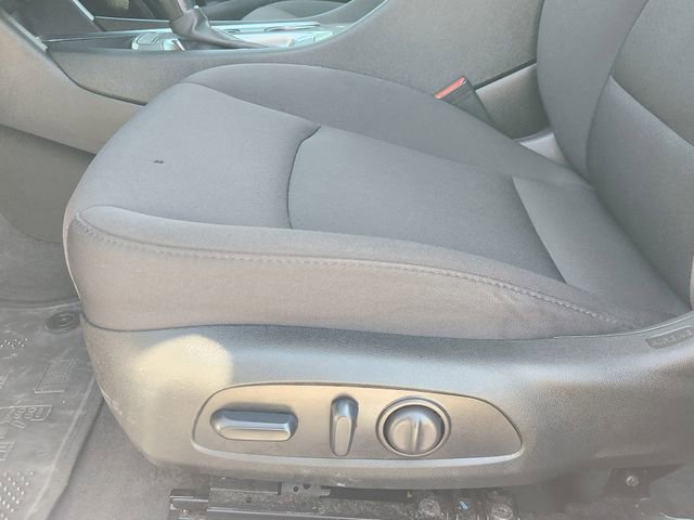 Used 2024 Chevrolet Malibu LT image 23