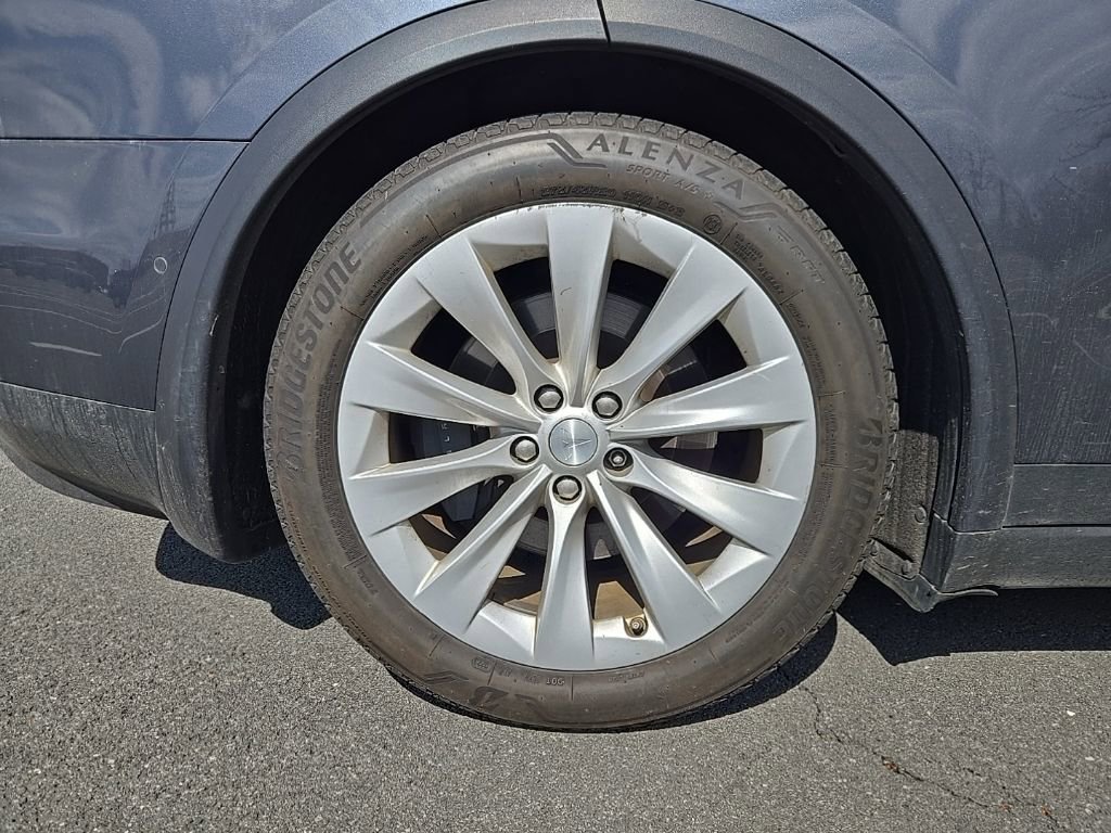 Used 2018 Tesla Model X 75D image 9
