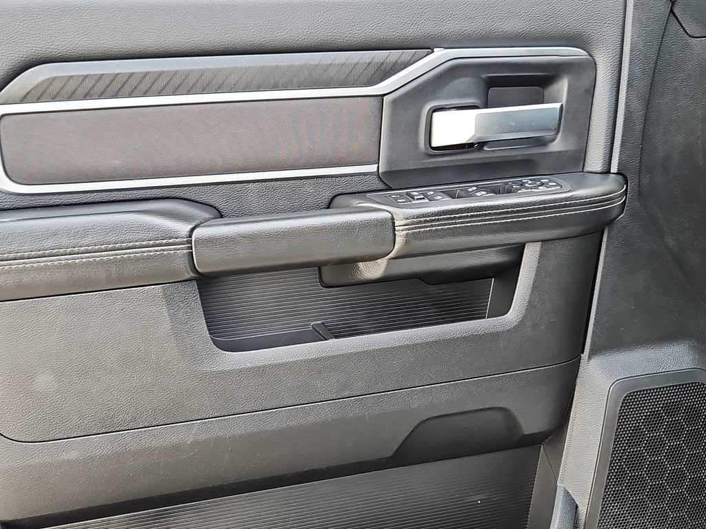 Used 2025 RAM 2500 Big Horn AWD/4WD image 11