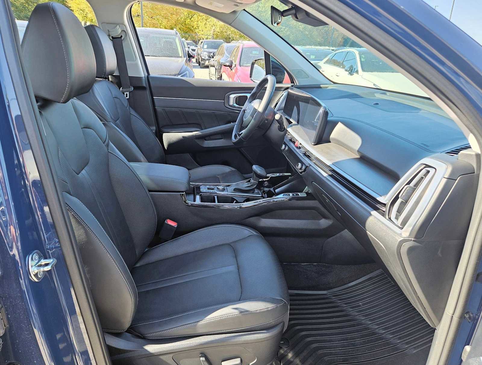 Used 2024 Kia Sorento SX image 23