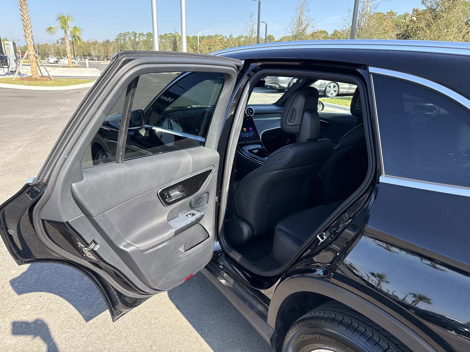 Used 2025 Mercedes-Benz GLC 300 image 14