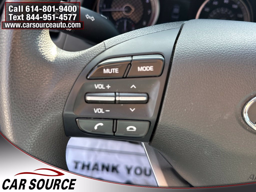 Used 2020 Hyundai Elantra SE FWD image 18