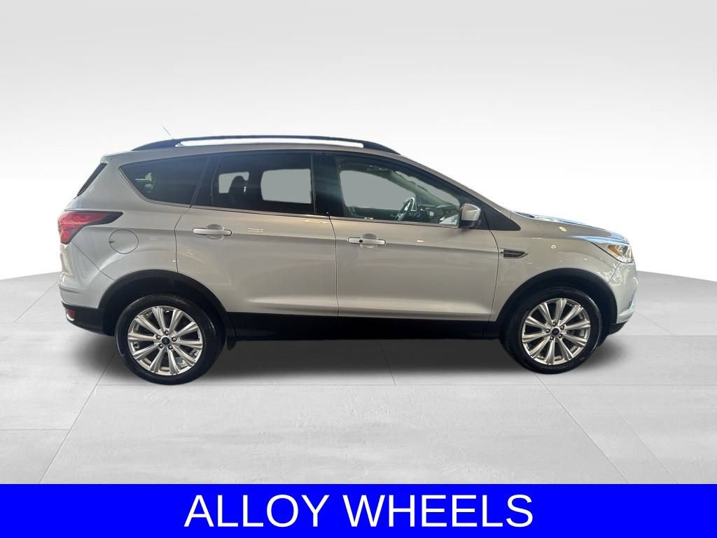 Used 2019 Ford Escape SEL image 3