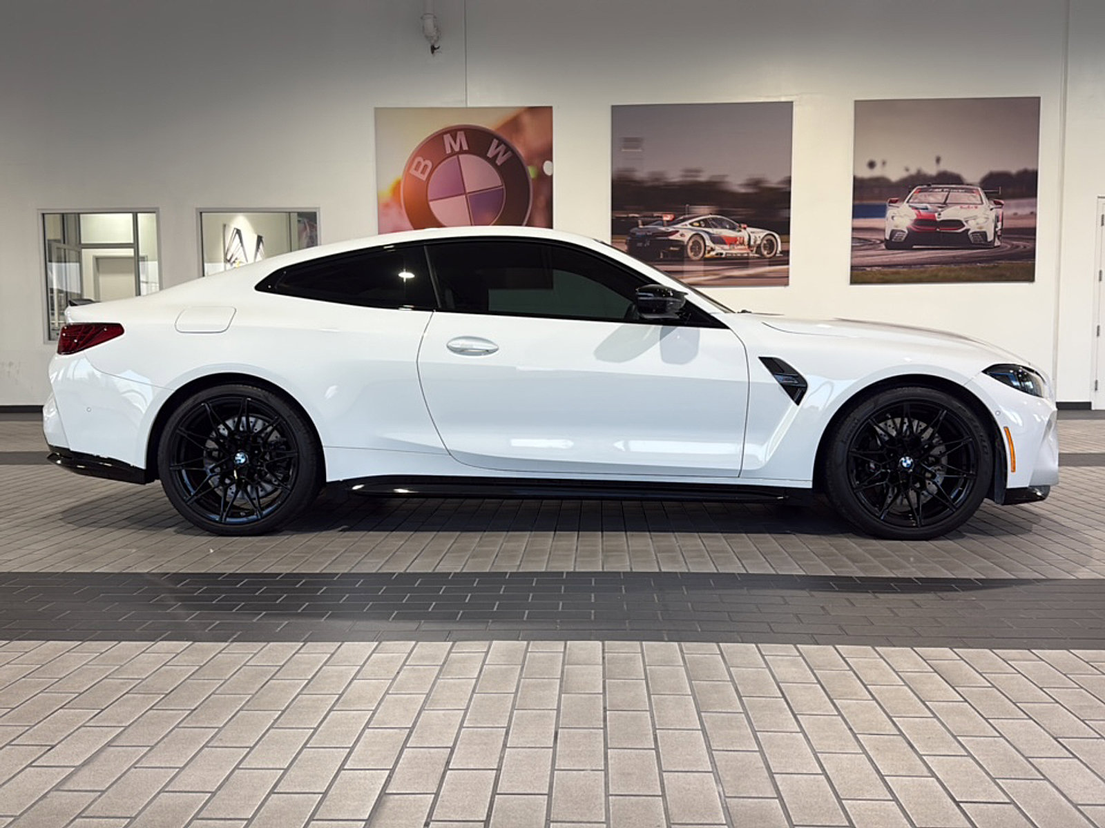 Used 2025 BMW M4 Competition image 5