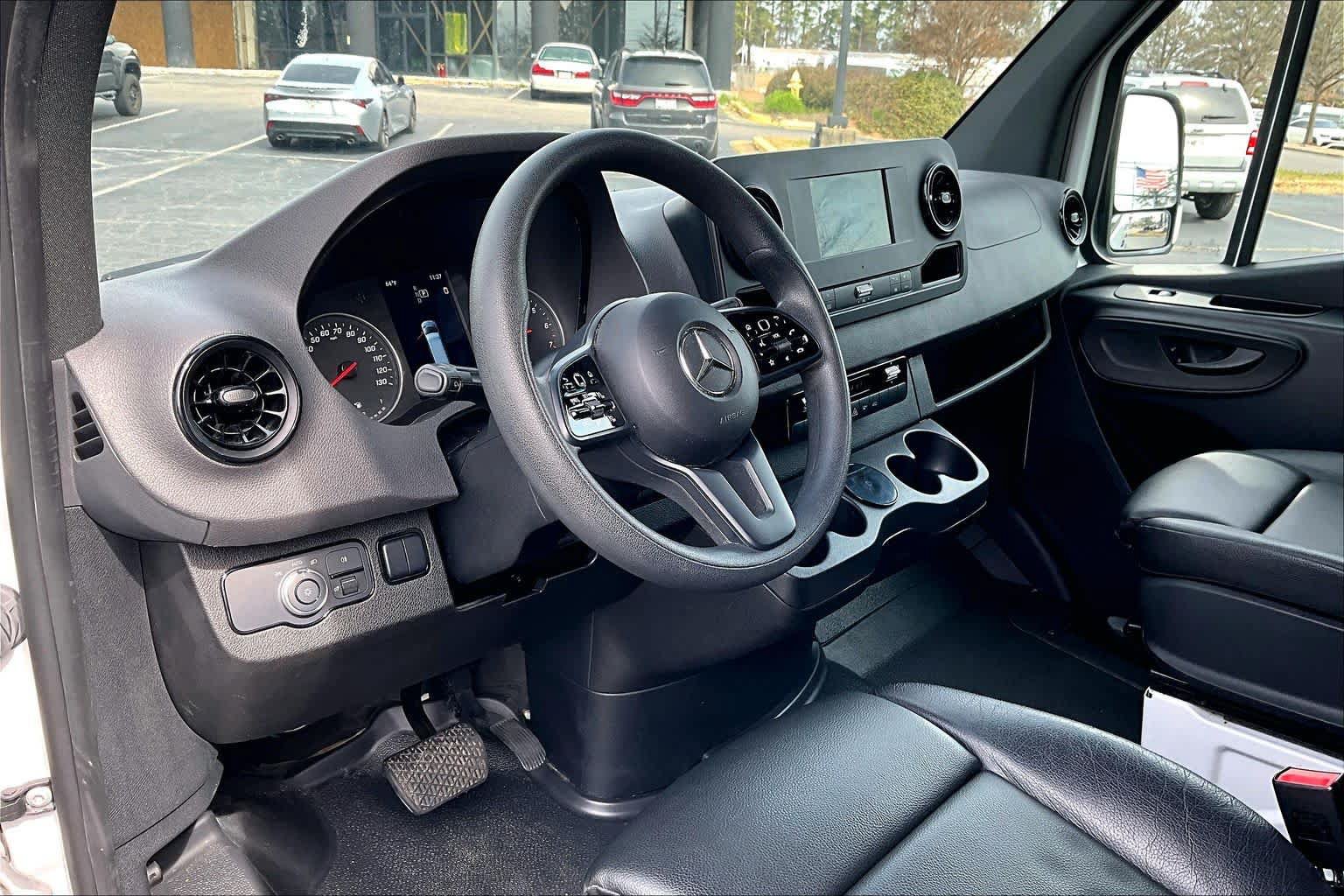 Used 2023 Mercedes-Benz Sprinter 2500 image 18