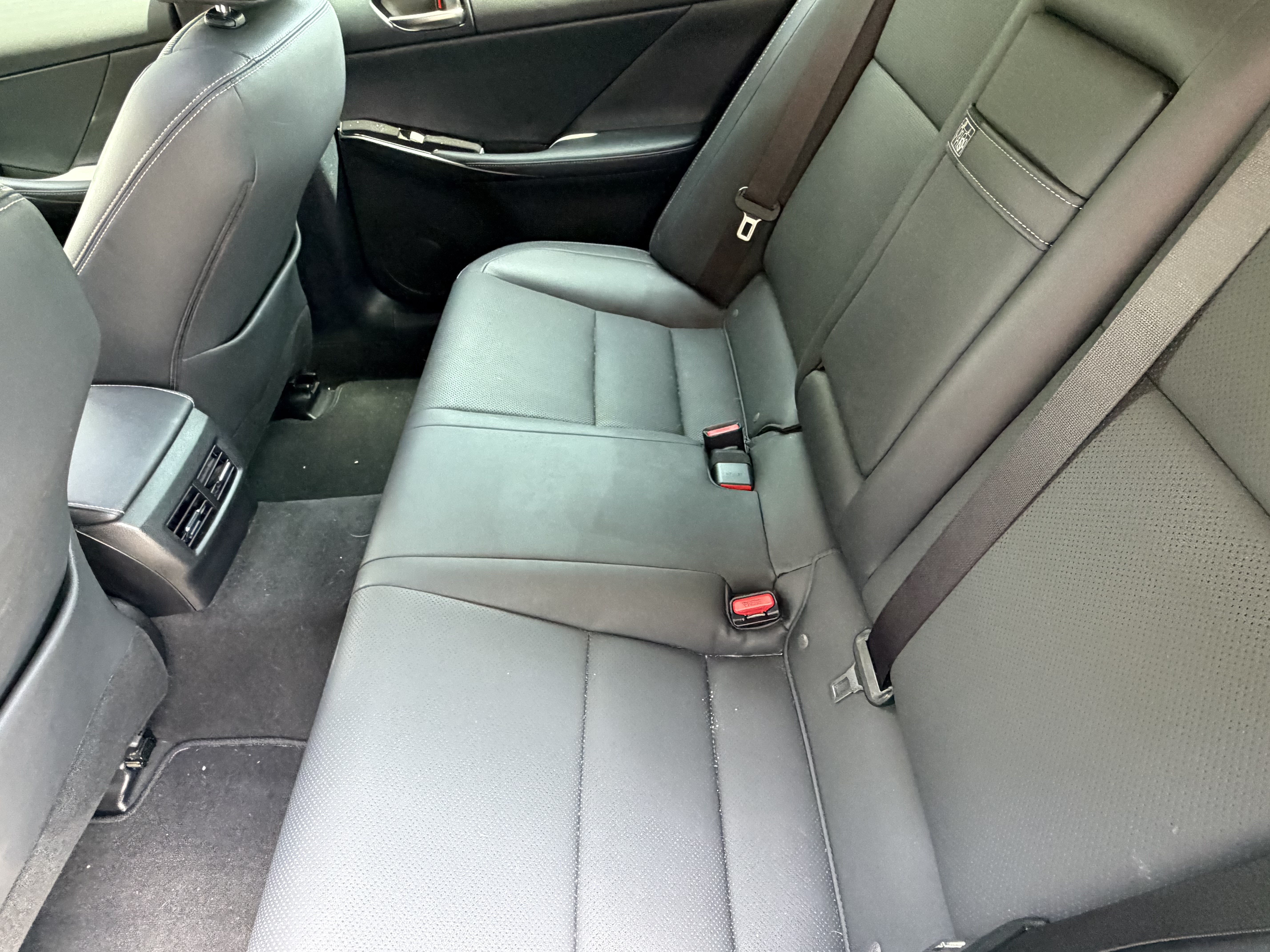 Certified 2024 Lexus IS 350 F Sport RWD image 31
