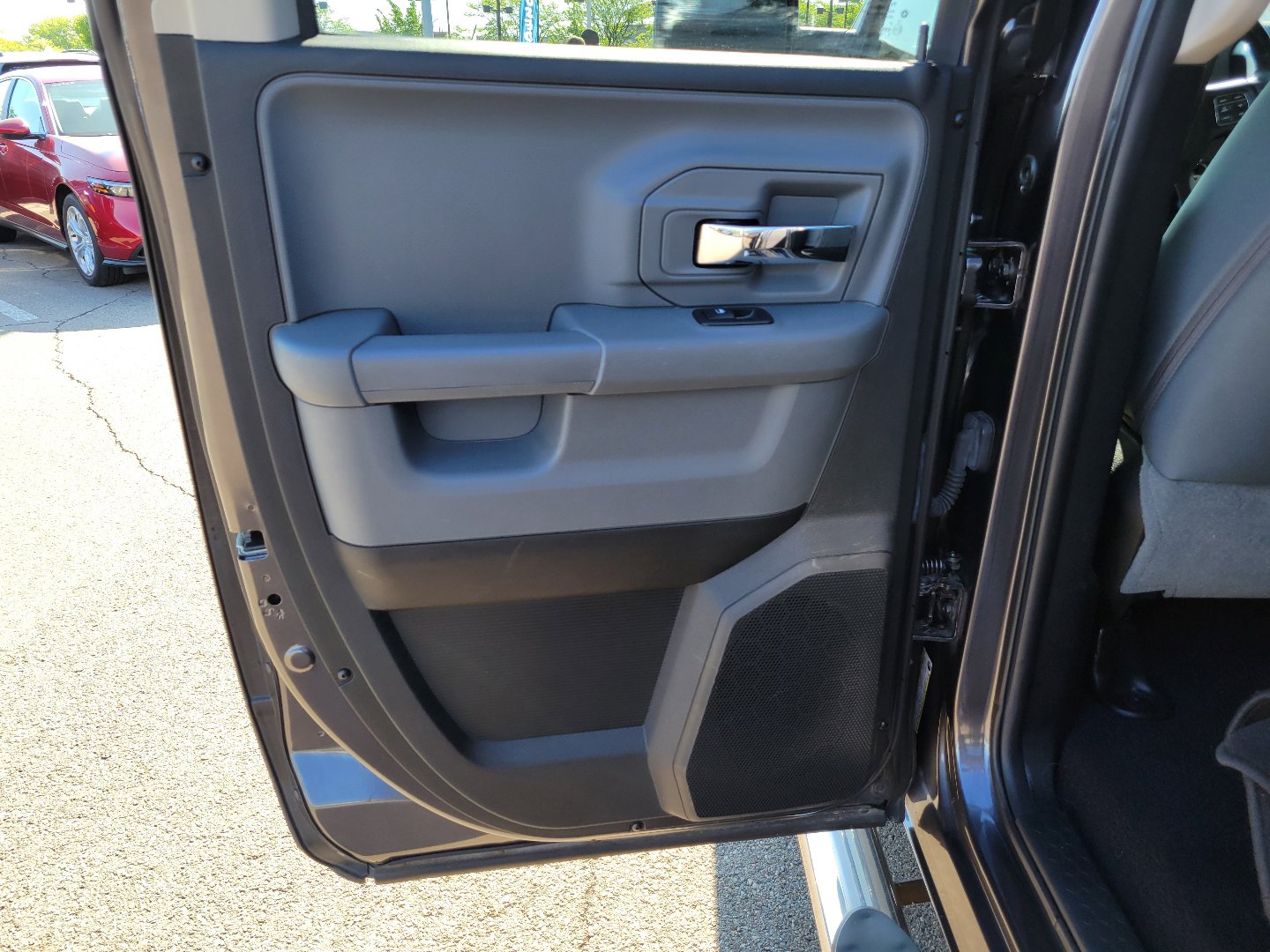 Used 2018 RAM 1500 Big Horn AWD/4WD image 12