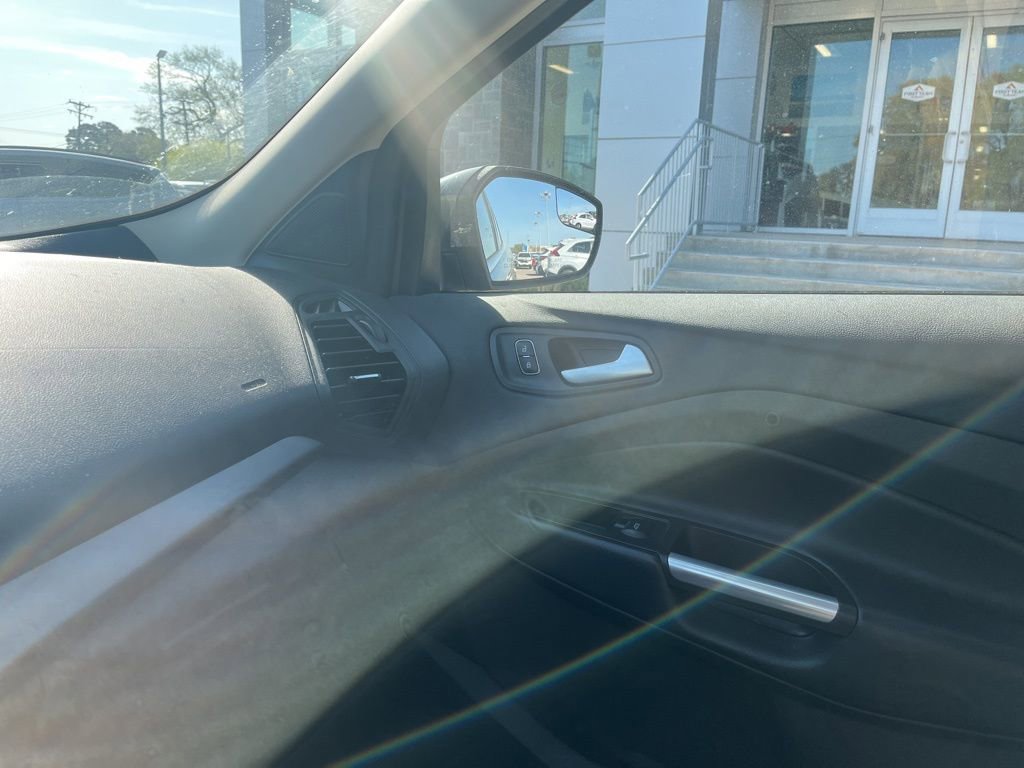 Used 2019 Ford Escape SE image 21