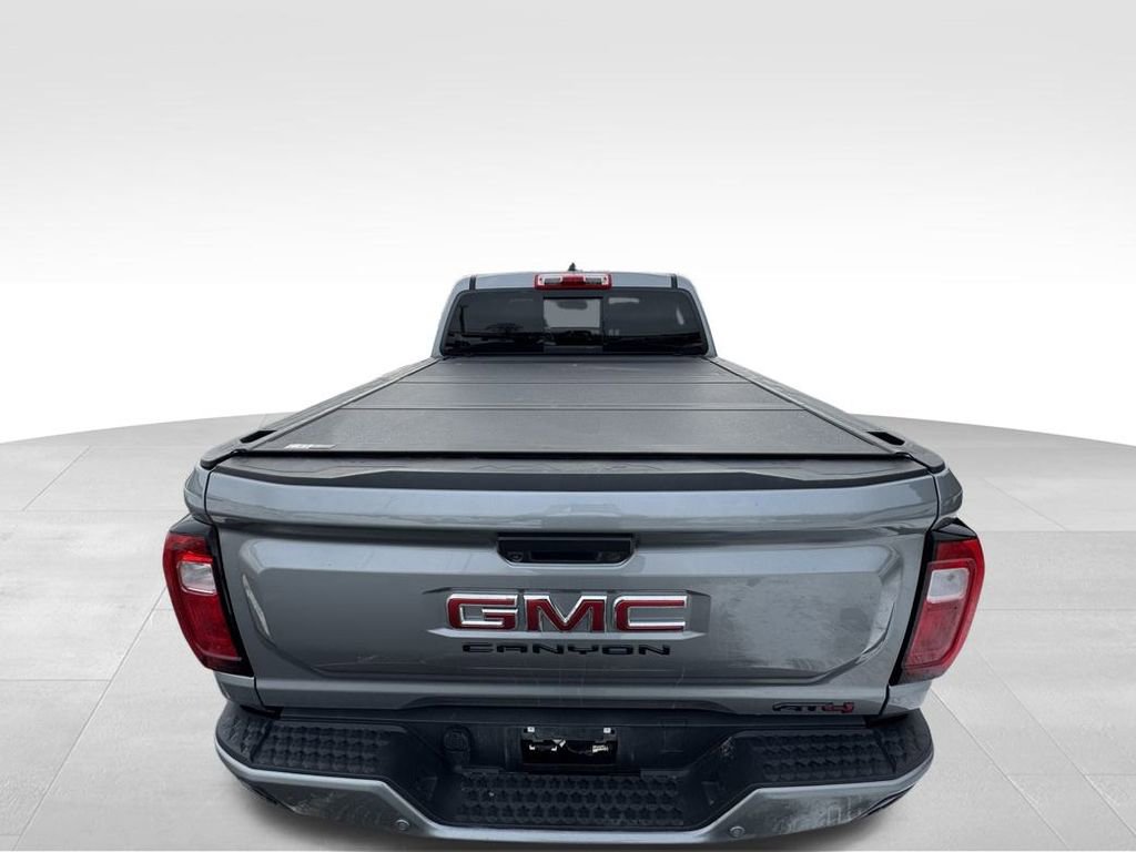 Used 2024 GMC Canyon AT4 w/ Technology Package image 9