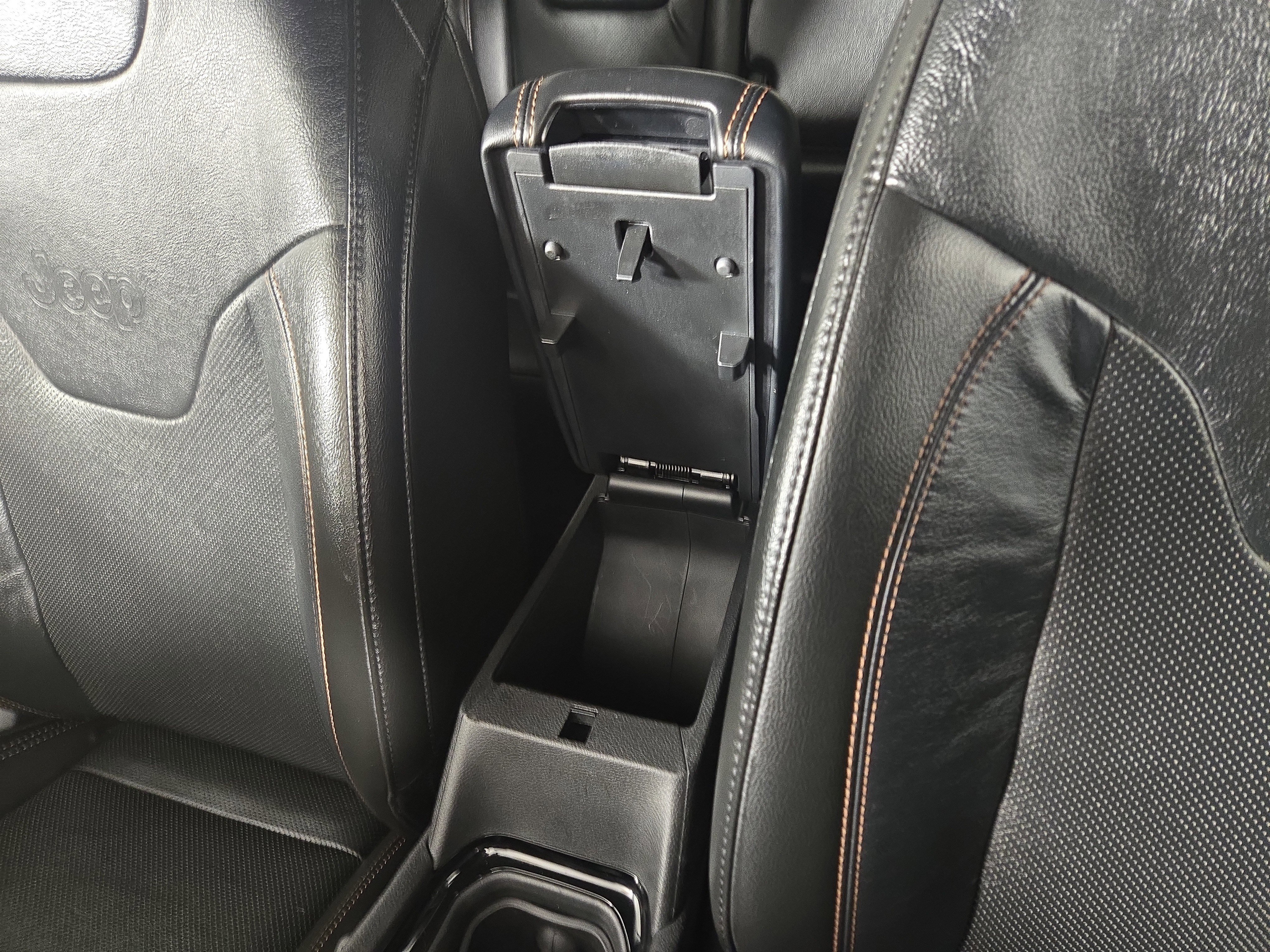 Used 2022 Jeep Compass Limited image 27