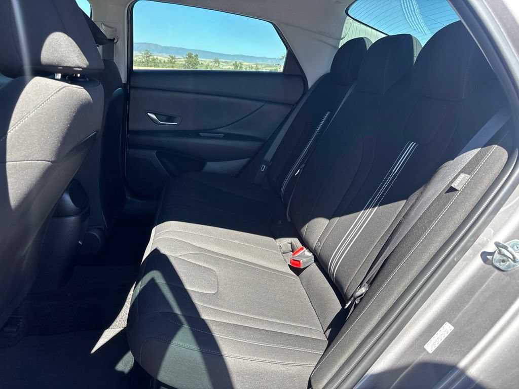 Used 2024 Hyundai Elantra Blue FWD image 12