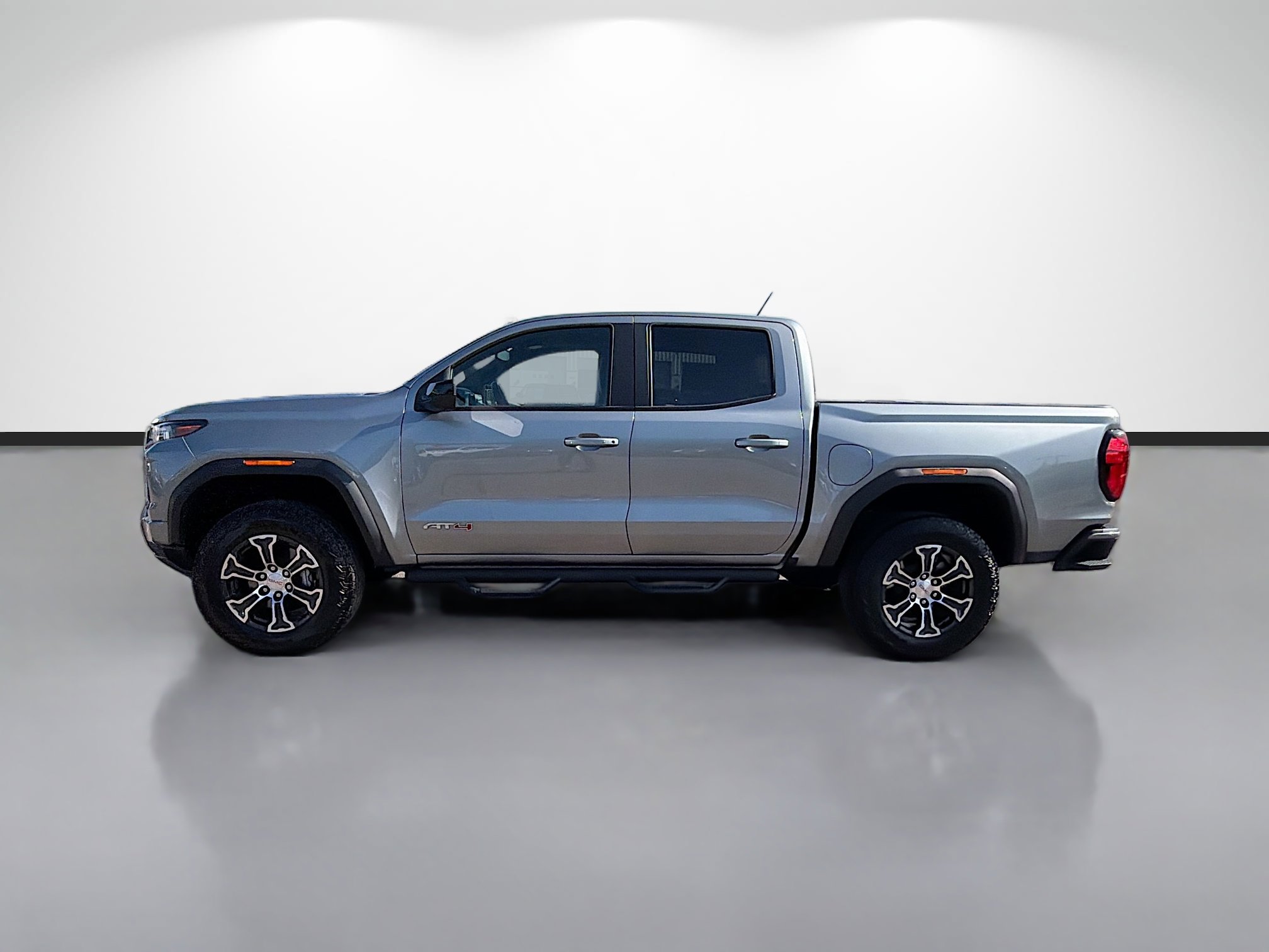 Used 2024 GMC Canyon AT4 w/ AT4 Premium Package image 6