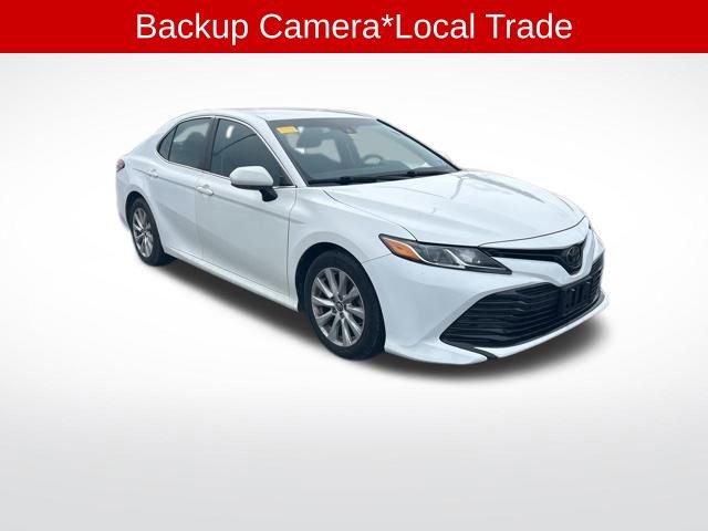 Used 2018 Toyota Camry LE image 3