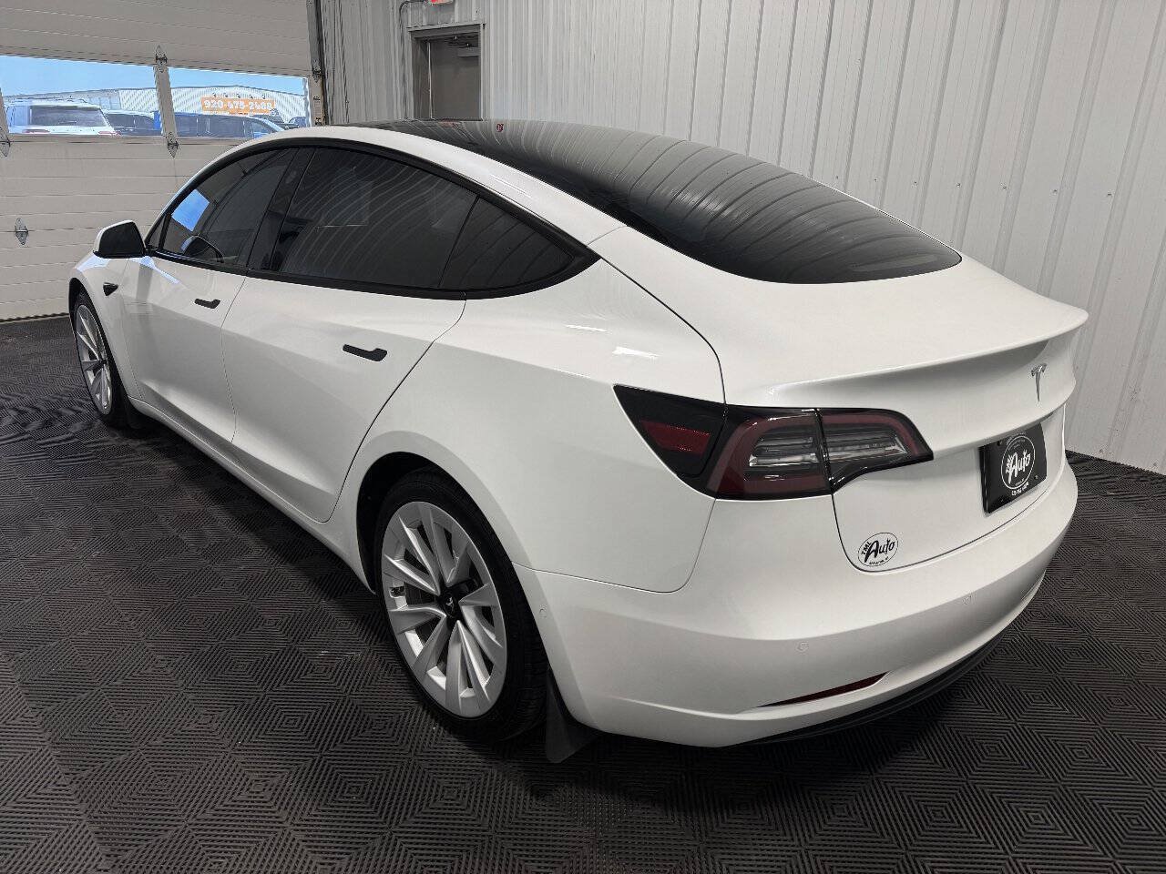Used 2021 Tesla Model 3 Standard Range RWD image 5