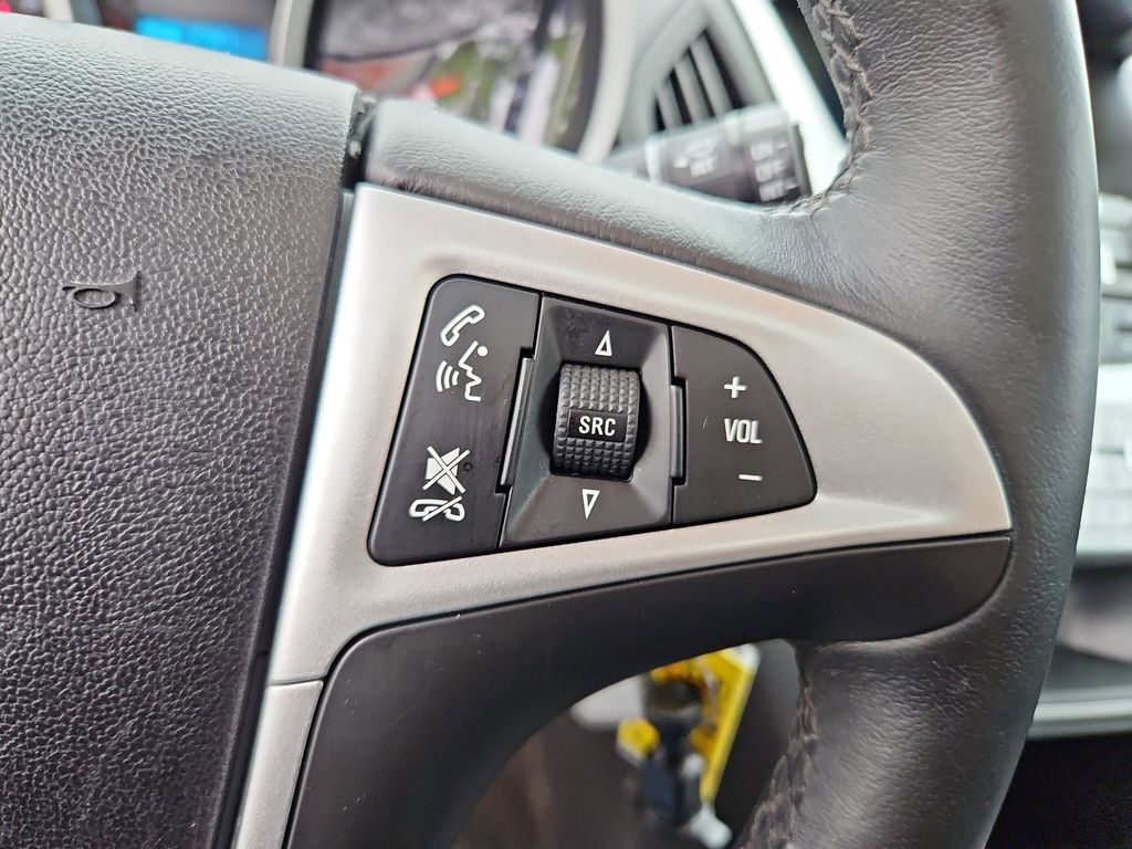Used 2017 Chevrolet Equinox Premier w/ Enhanced Convenience Package FWD image 12