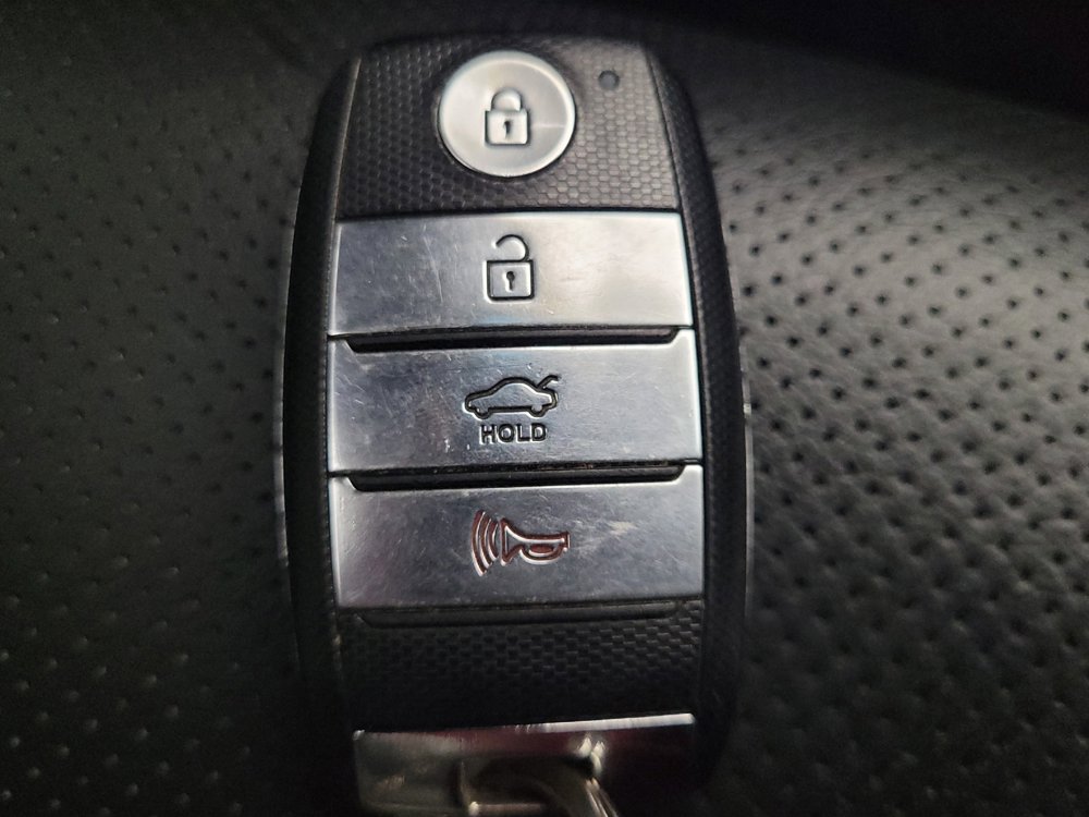 Used 2018 Kia Optima EX image 32